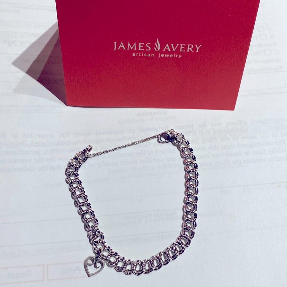 100% authentic sterling silver James Avery bracelet and charm! 💍
